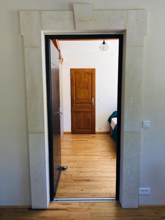 La Chambre Haute Et Son Spa นีมส์ ภายนอก รูปภาพ