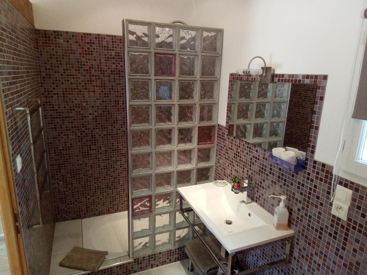 La Chambre Haute Et Son Spa นีมส์ ภายนอก รูปภาพ